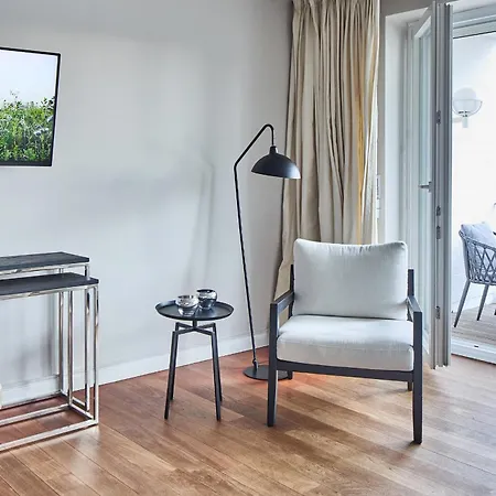 Techts Apartmenthaus * 蒂门多弗施特兰德